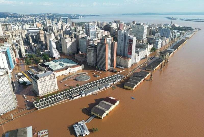 Crise climática, deslocamentos forçados e a injustiça ambiental 