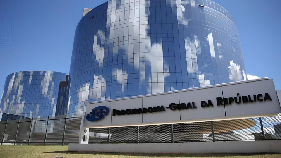 Gonet reconduzido à PGR: processo de nomeação e destituição do PGR e dos PGJs