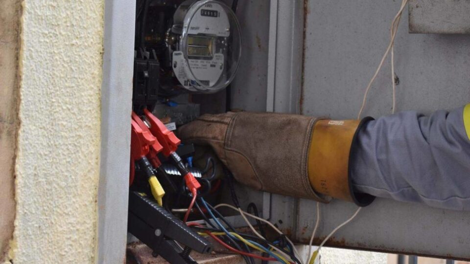 Água e energia: lei estadual que proíbe corte é inconstitucional