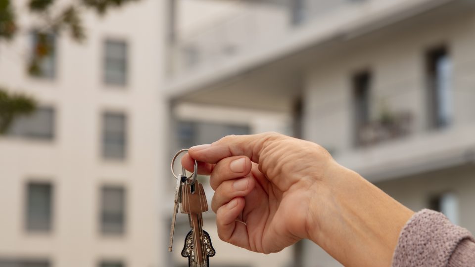 Usucapião familiar e limite de 250m²: área total ou fração?